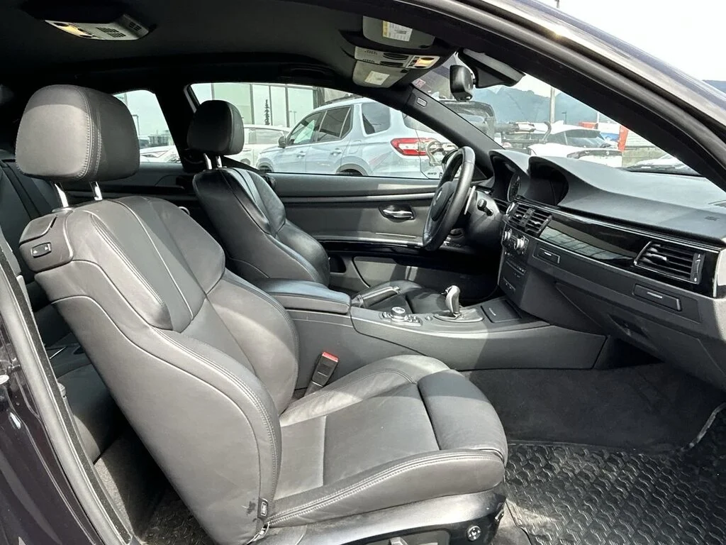 Used 2011  BMW Coupe   LOWEST MILEAGE IN CANADA   DILAWRI CERTIFI image 32