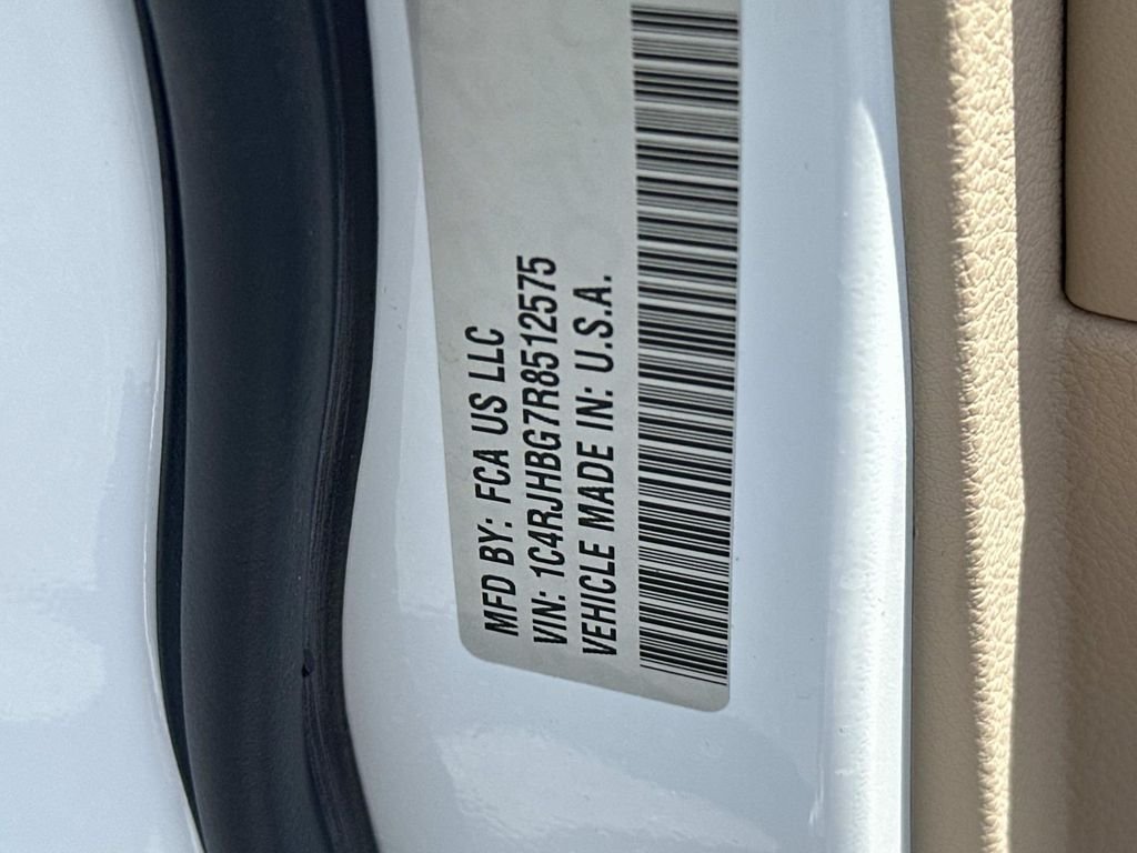 Used 2024 White Jeep Limited image 30