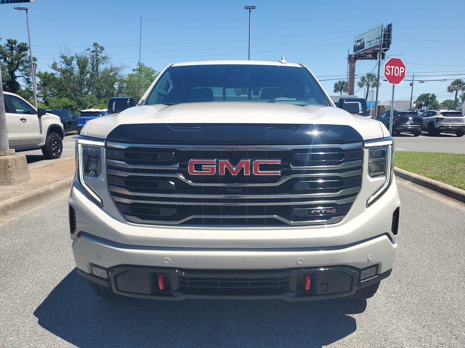 2026 GMC Sierra 1500 AT4 - Photo 9