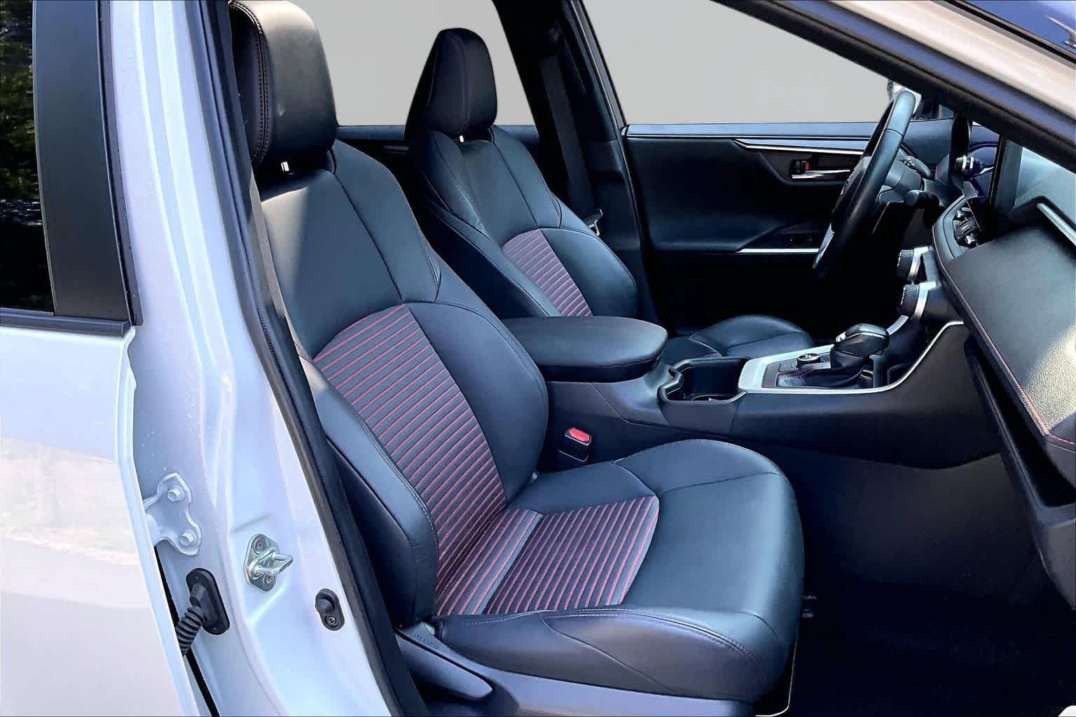 Used 2024 Wind Chill Pearl/Midnight Black Metallic Toyota XSE image 9