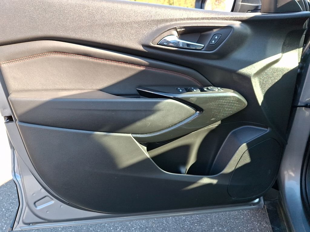 2025 Chevrolet Trax RS - Photo 13