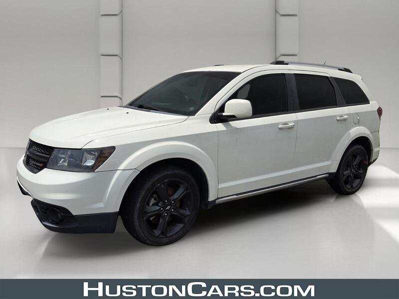Used 2018 White DODGE CROSSROAD image 1