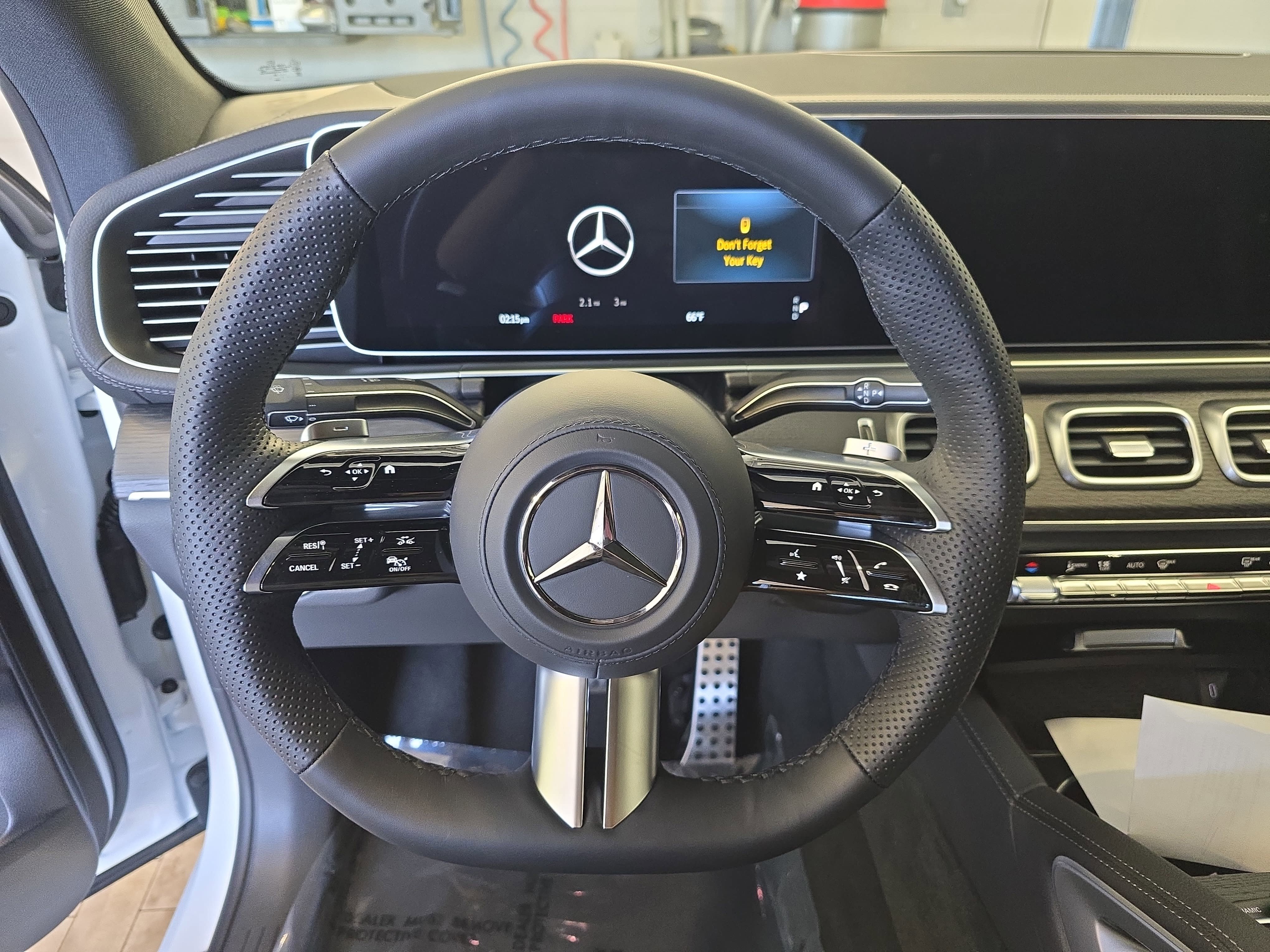 New 2026 MANUFAKTUR Moonlight White Metallic Mercedes-Benz GLE450 image 19