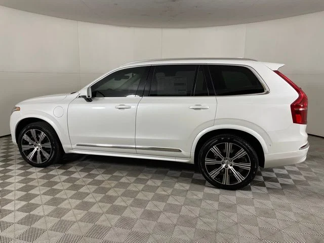 Certified Used 2025 White Volvo T8 AWD PLUS MANAGER SPECIAL image 7