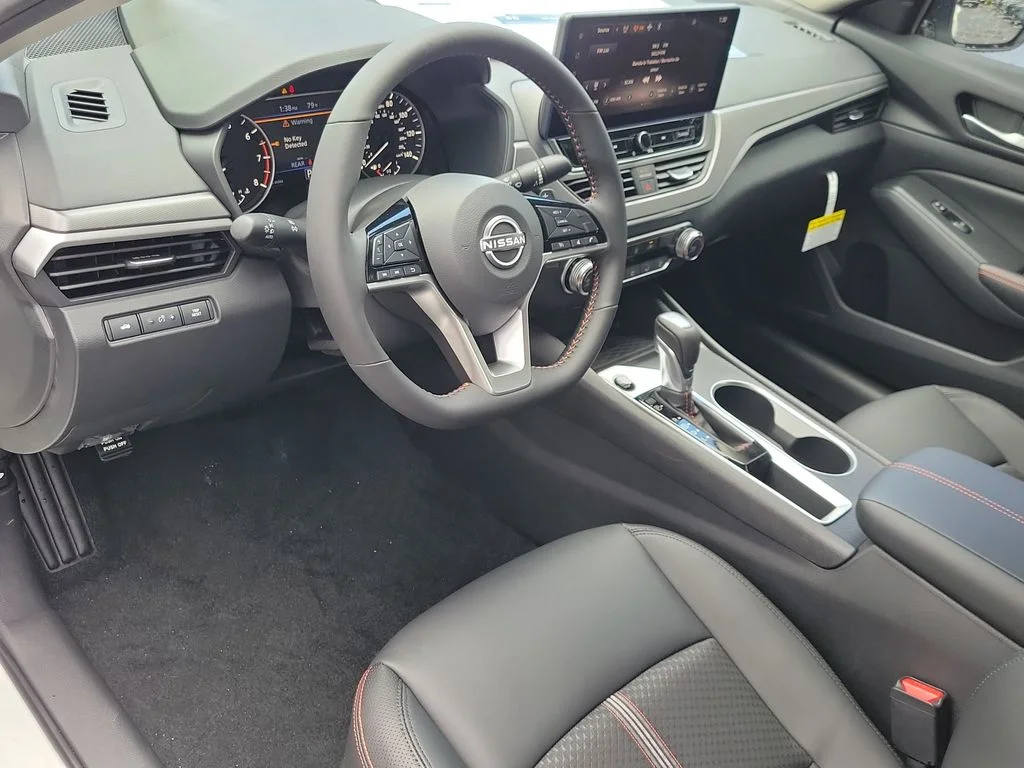 New 2026 White Nissan 2.5 SR image 18