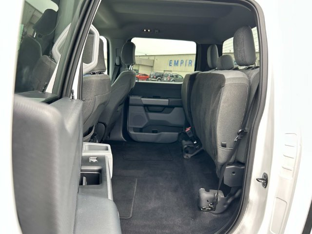 Used 2023 Oxford White Ford XLT image 18
