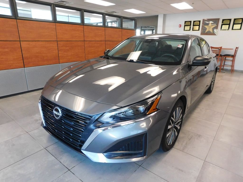 2024 Nissan Altima SV