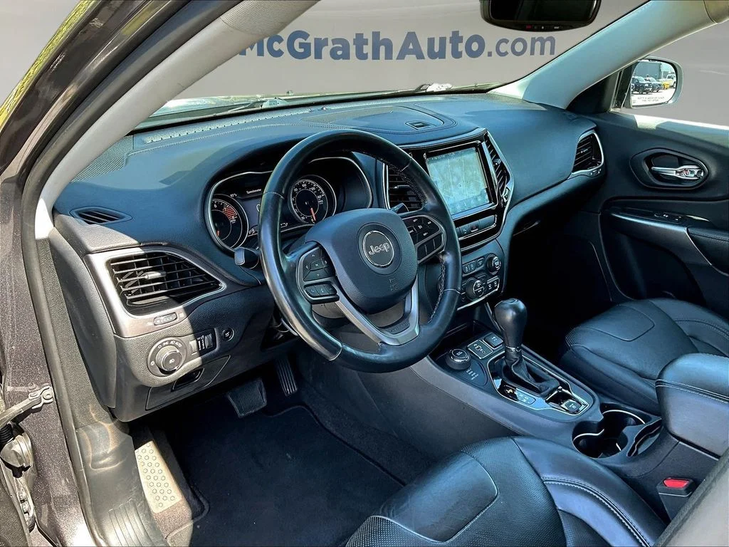 Used 2019 Gray Jeep Limited image 21