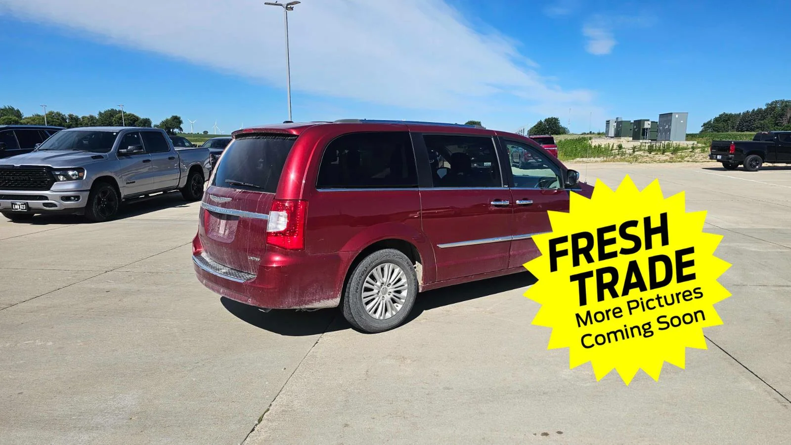 Used 2013  CHRYSLER  image 6