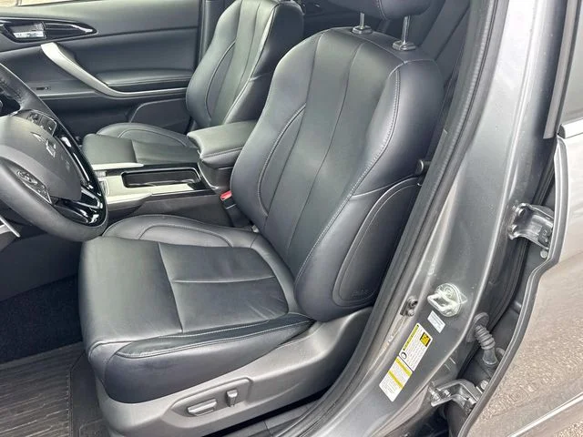 Used 2024 Silver Mitsubishi SEL image 31