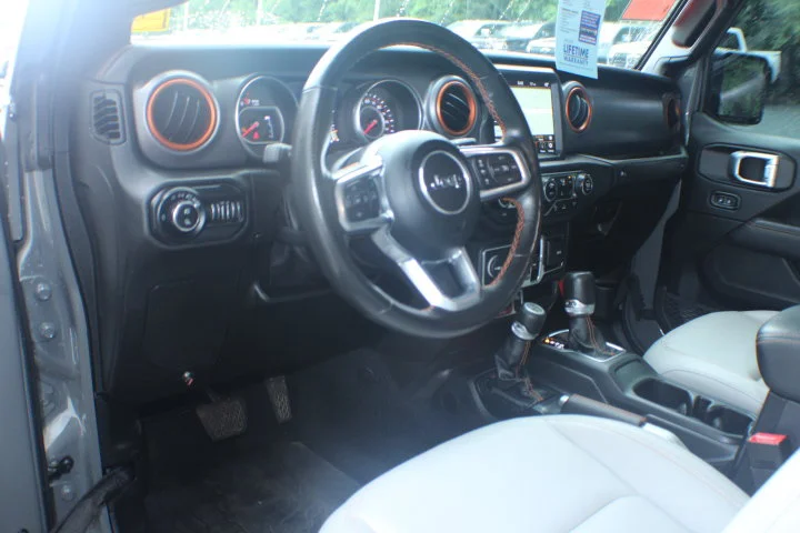 Used 2020 Sting-Gray Clearcoat Jeep Mojave image 7