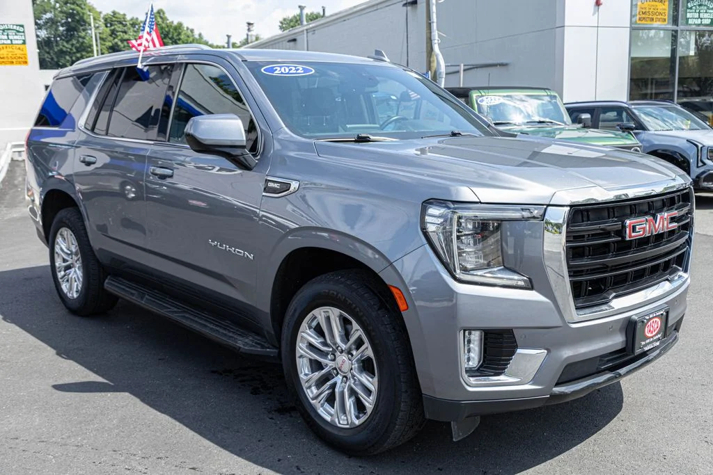 Used 2022 Gray GMC SLE image 8