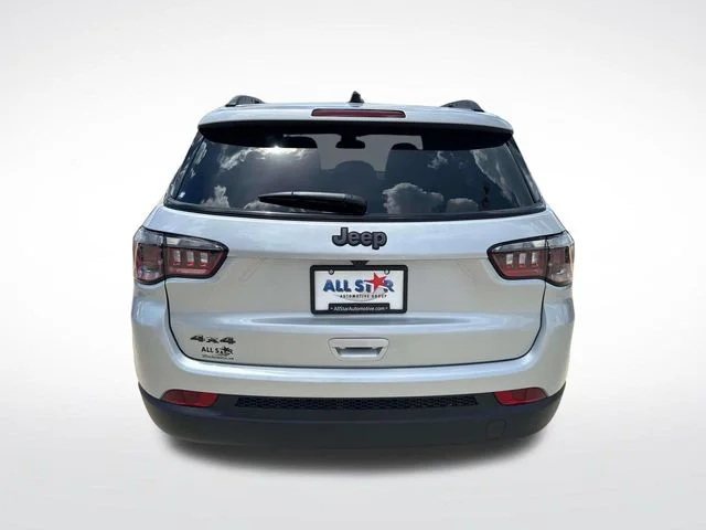 New 2026 Silver Jeep Latitude image 7
