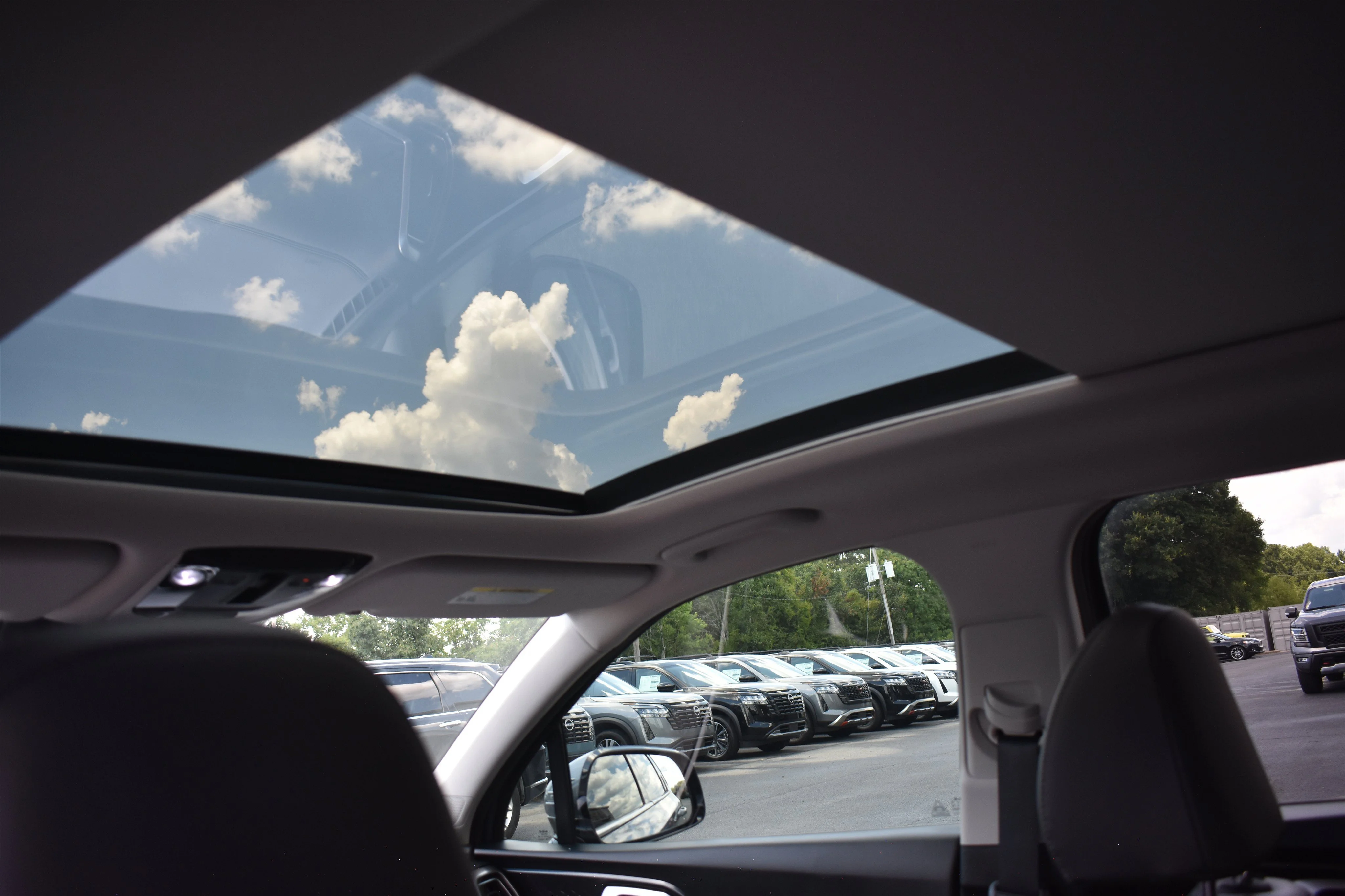 Used 2025 Everlasting Silver Kia S image 18