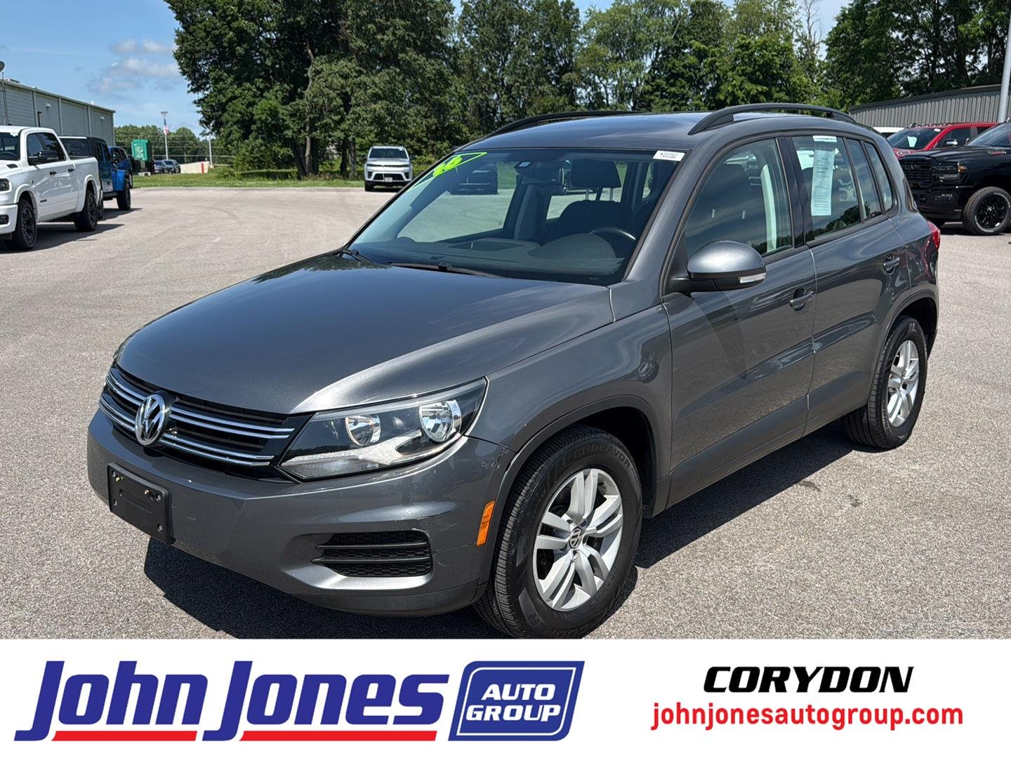 2016 Volkswagen Tiguan 2.0T S 4Motion's photo