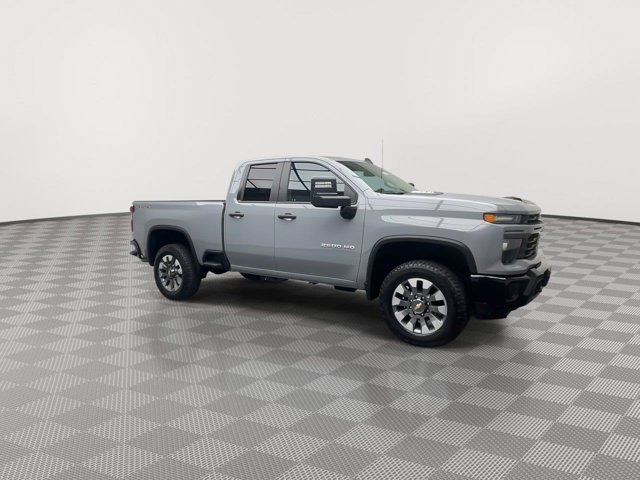 Used 2024 Slate Grey Metallic Chevrolet Custom image 41