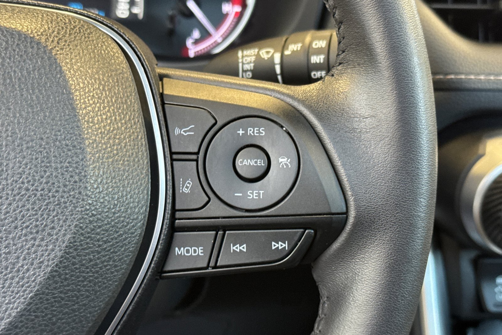 Used 2023 Gray Toyota XLE Premium image 31