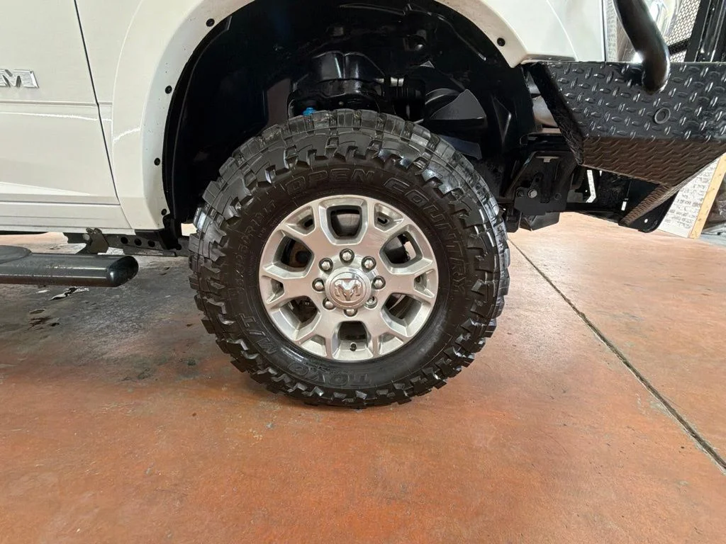 Used 2022 Bright White Clearcoat Ram Laramie image 10