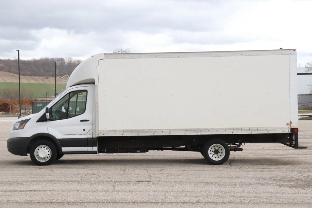 Used 2015 White Ford Base image 6