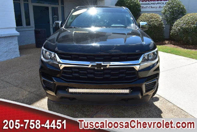 Used 2022 BLACK Chevrolet 4WD LT image 4