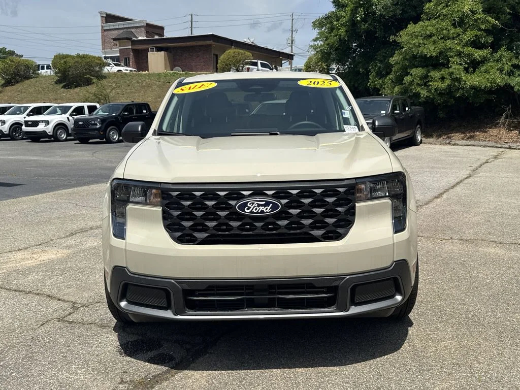 New 2025 Desert Sand Ford XLT image 2