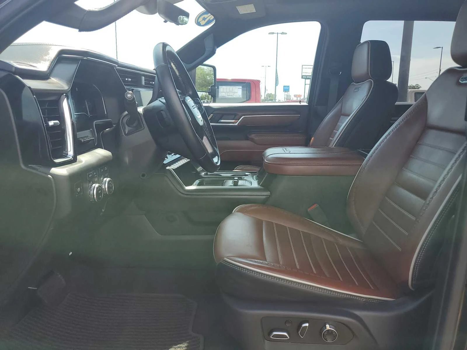 Used 2025 Onyx Black GMC Denali Ultimate image 14