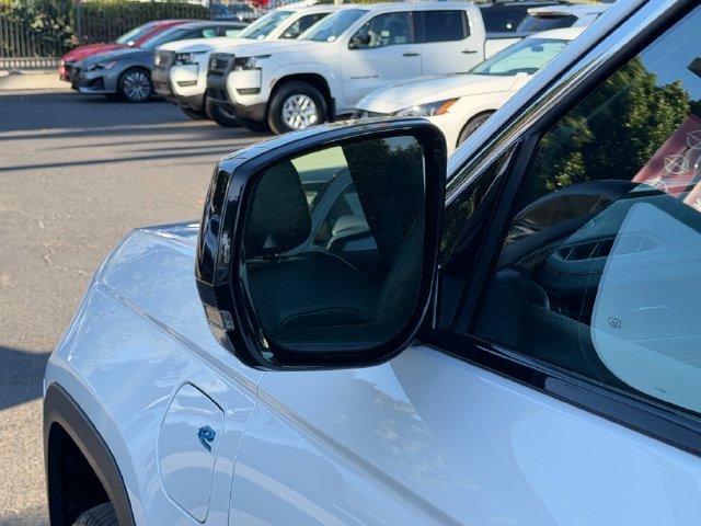Used 2024 White Jeep 4xe image 9