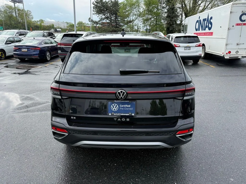 2025 Volkswagen Taos SE - Photo 17