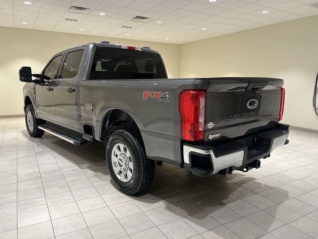 Used 2023 Gray Ford XLT image 3