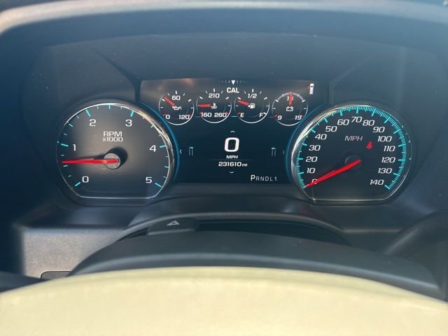 Used 2017 White GMC Denali image 31