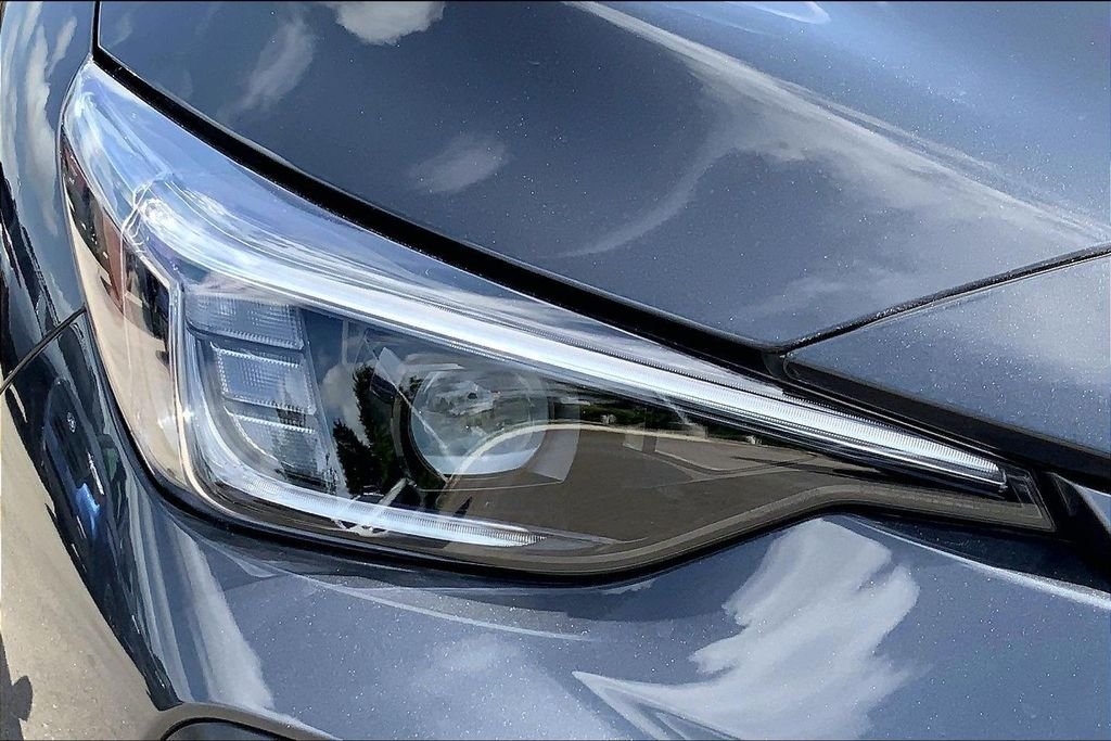 Used 2025 Gray Subaru Limited image 30