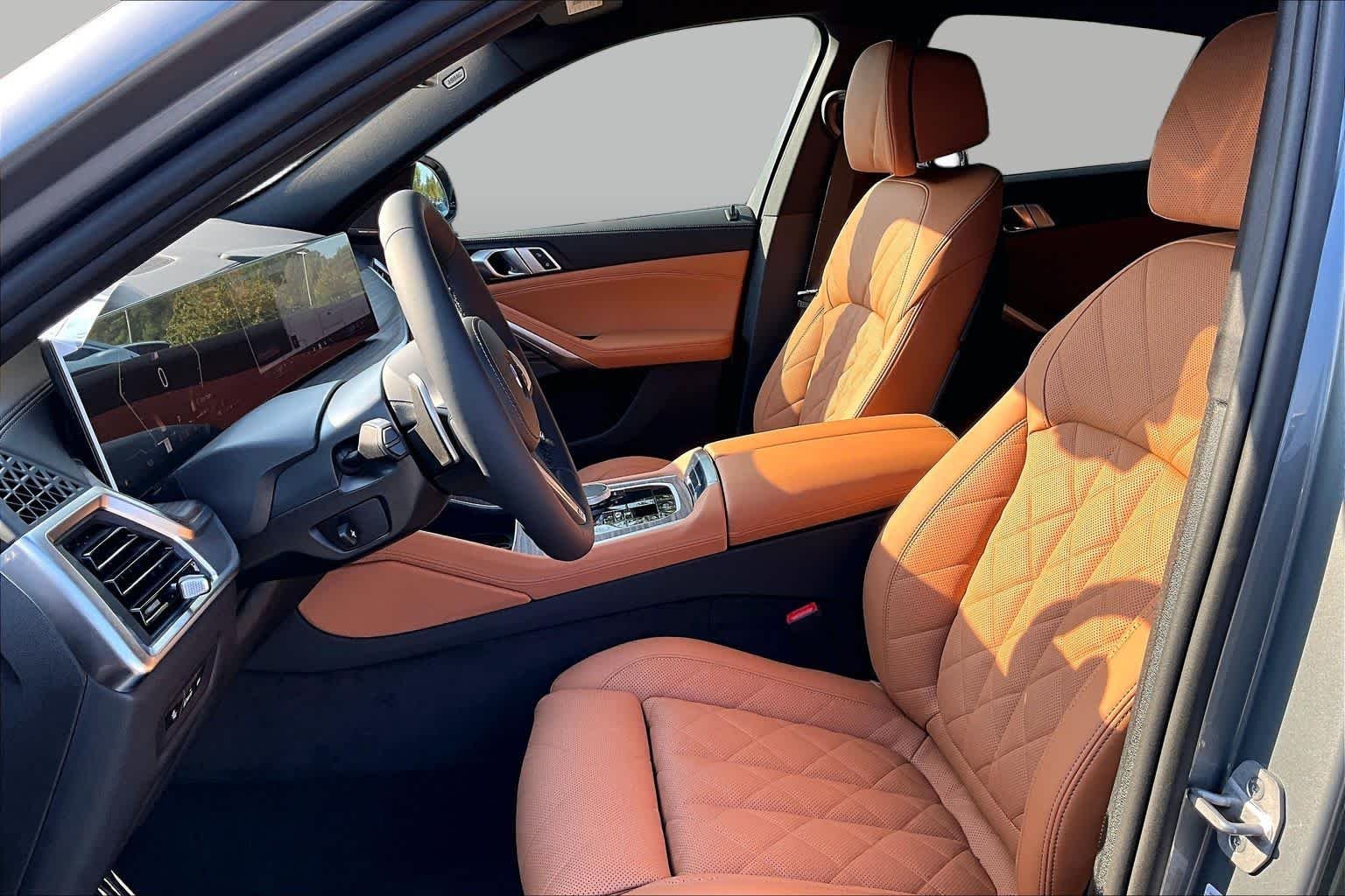 New 2027 Skyscraper Grey Metallic BMW xDrive40i image 7