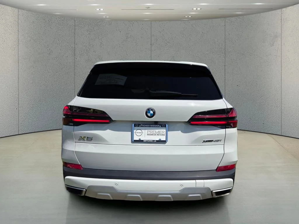 Used 2026 White BMW xDrive40i image 4