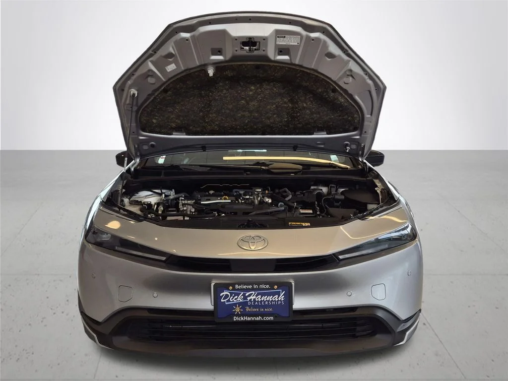 Used 2025 Gray Toyota LE image 4
