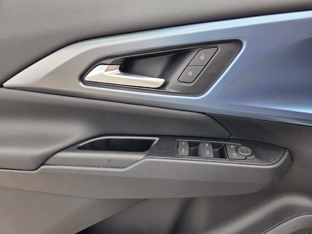 2024 Chevrolet Equinox EV LT - Photo 22