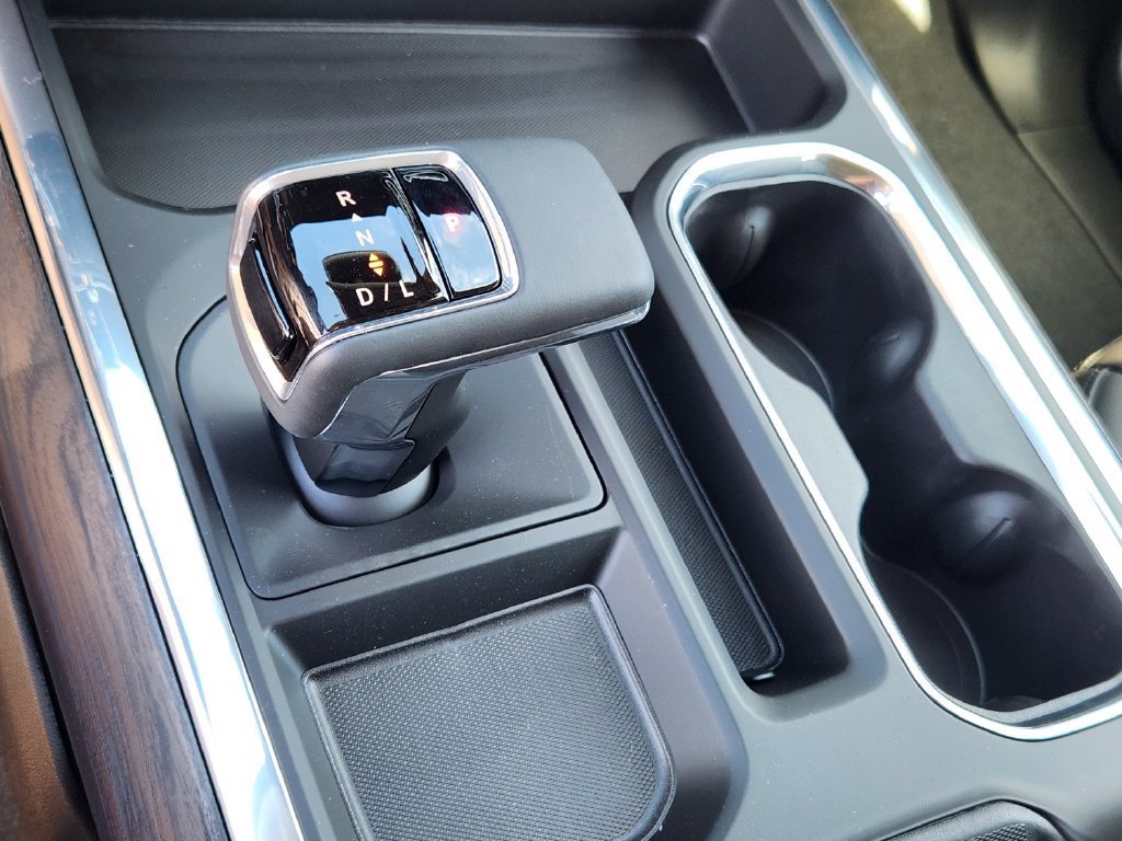 2026 GMC Sierra 1500 SLT - Photo 14