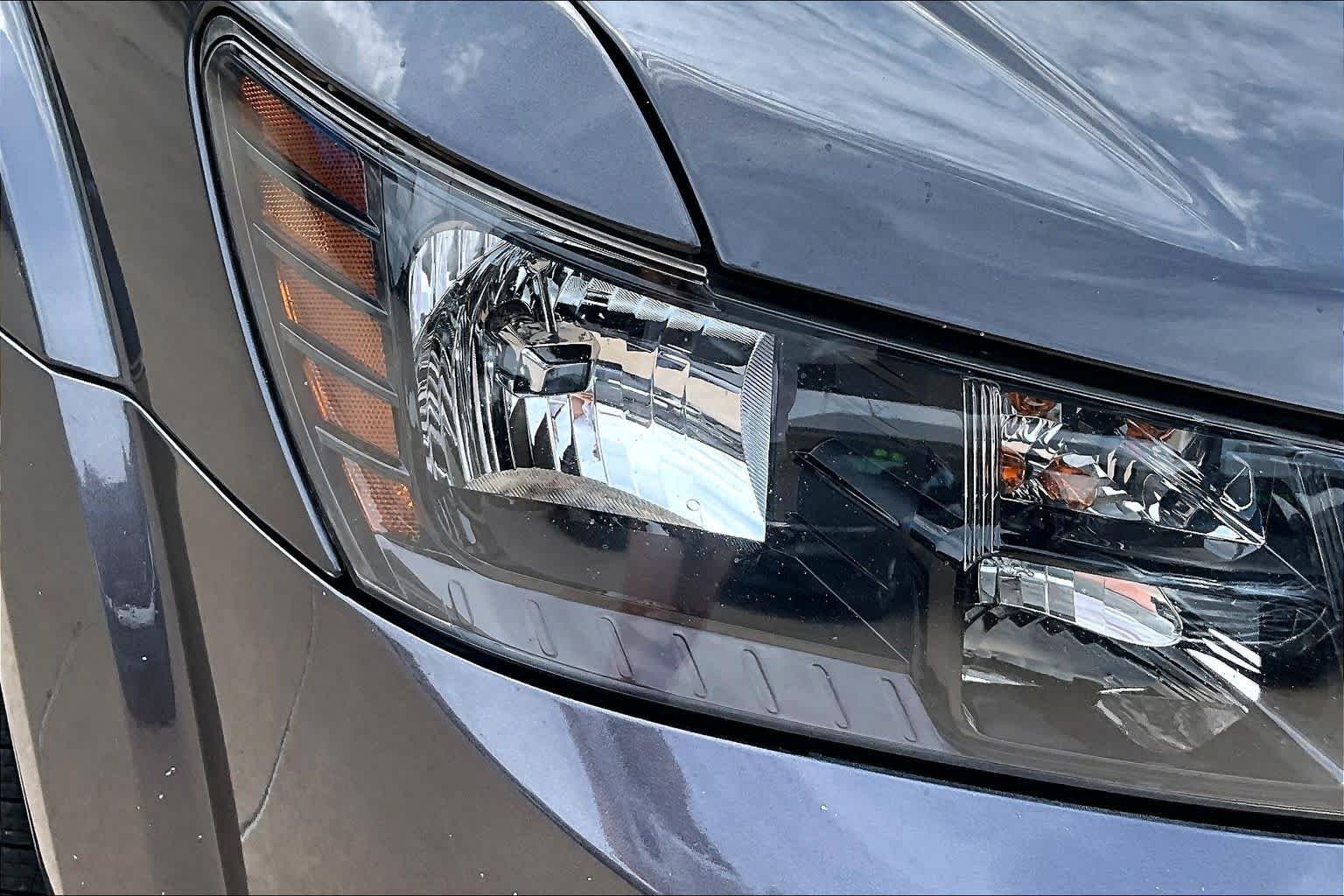 Used 2019 Granite Pearlcoat Dodge SE image 26