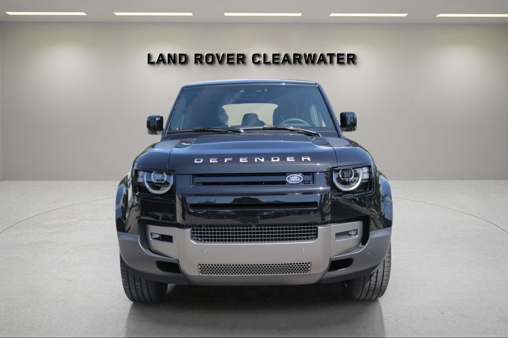 New 2026 Santorini Black Land Rover S image 8