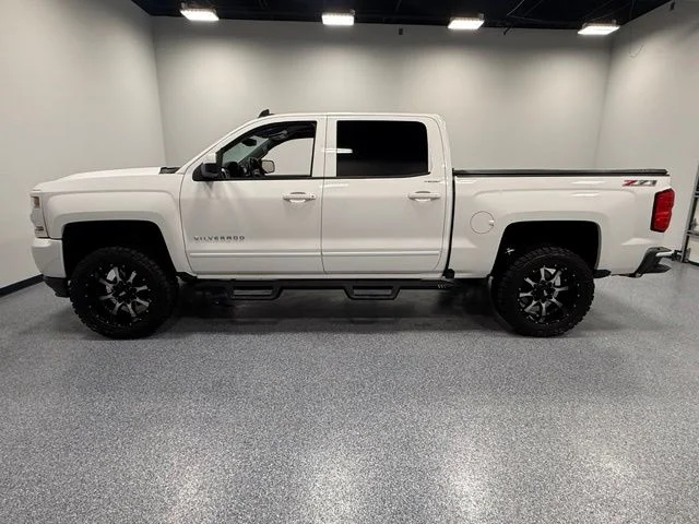 Used 2017 White Chevrolet LT image 6