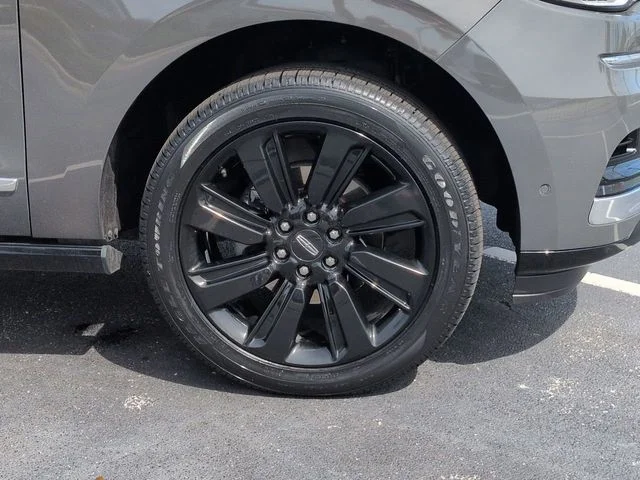 Used 2023 Dark Gray Metallic Lincoln Black Label image 11