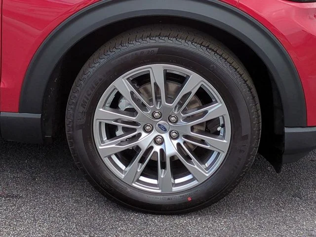 New 2026 Rapid Red Metallic Tinted Clearcoat Ford Platinum™ image 11