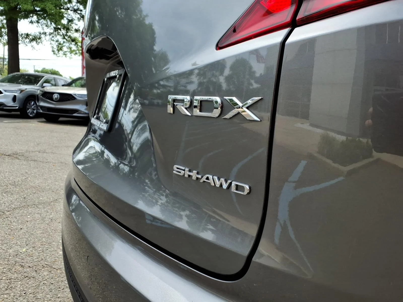Used 2024 Liquid Carbon Metallic Acura SH-AWD TECH image 14