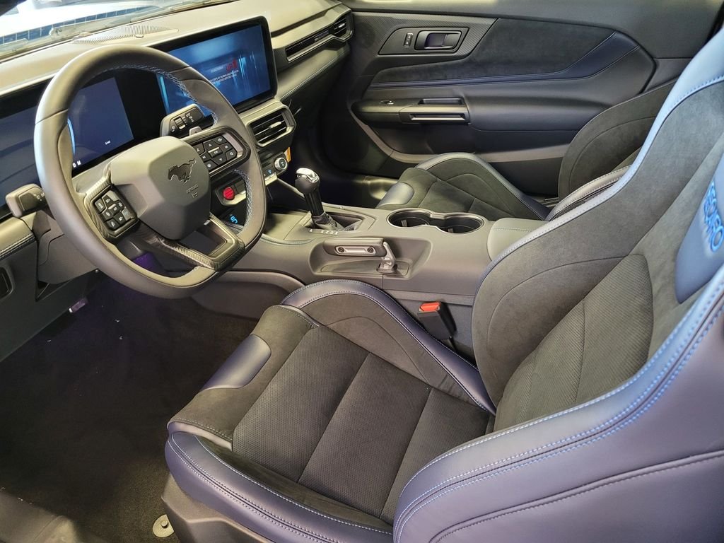 2025 Ford Mustang Dark Horse - Photo 6