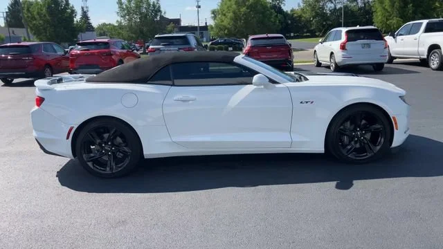 2022 Chevrolet Camaro LT1 - Photo 9