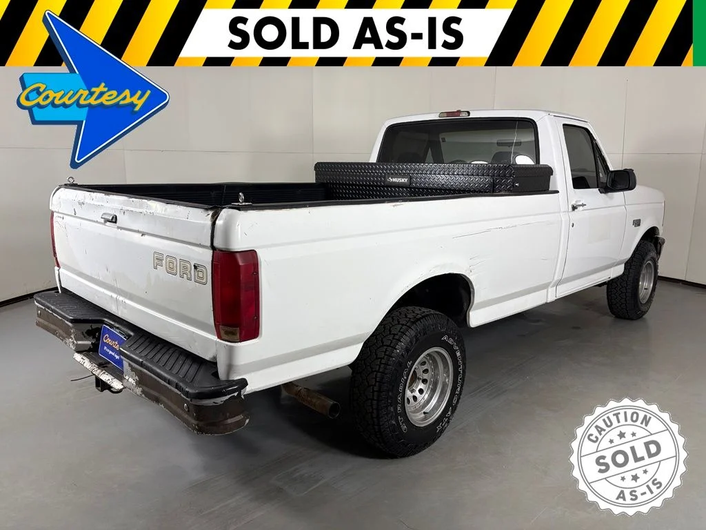 Used 1995  Ford XL image 8