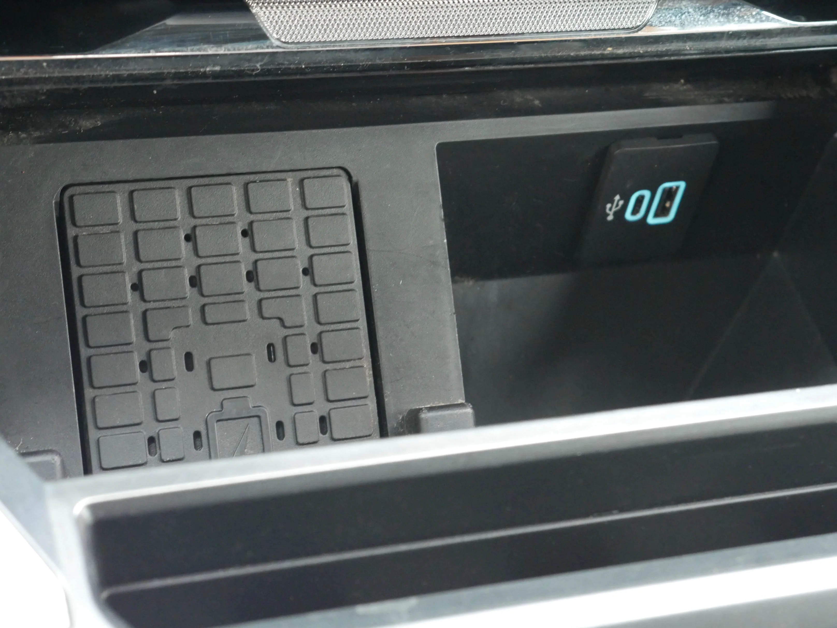 Certified Used 2023 Black Metallic Ford LARIAT image 18