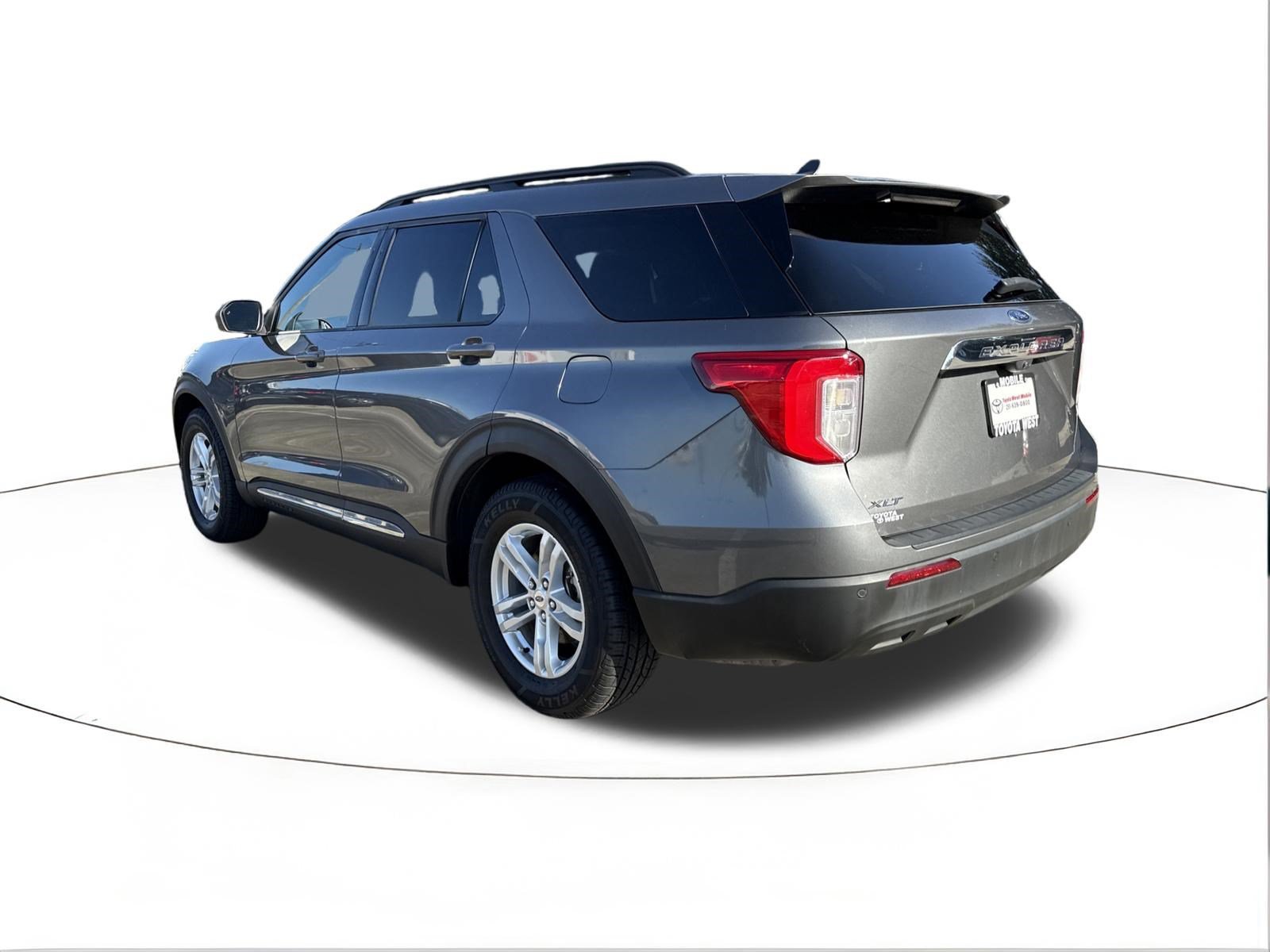 Used 2023 Carbonized Gray Metallic Ford XLT image 5