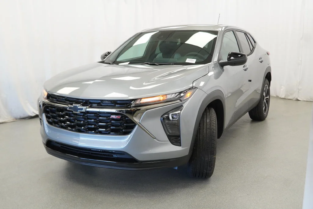 New 2026 Sterling Gray Metallic Chevrolet 1RS image 13