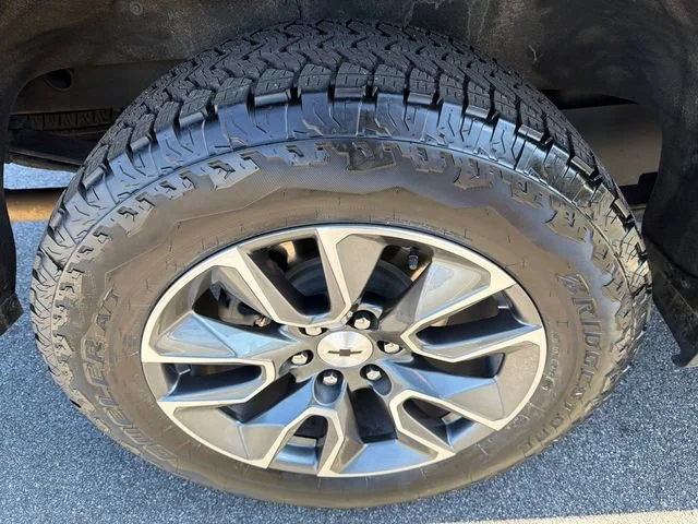 Used 2024 Dark Ash Metallic Chevrolet RST image 17