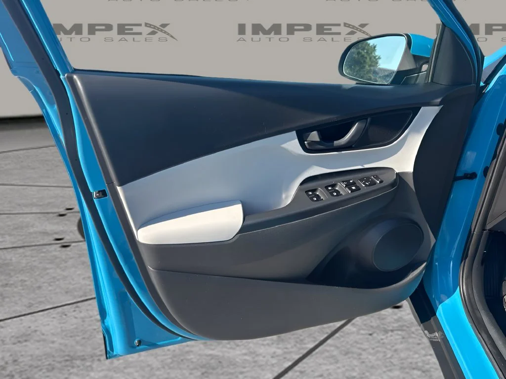 Used 2022 Green Hyundai SEL image 20